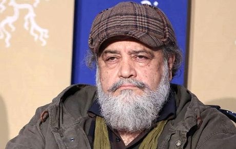 چهره جدی محمدرضا شریفی نیا در نشست خبری + عکس