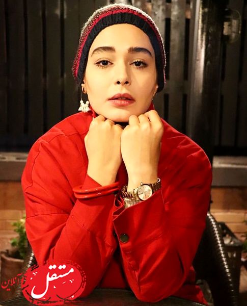لباس خوشرنگ خانم بازیگر + عکس