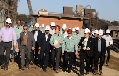 بازدید اعضای هیئت مدیره گروه فولاد مبارکه از طرح‌های توسعه‌ای فولاد هرمزگان