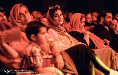 مریم مومن در کنسرت رضا صادقی