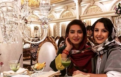 جوانه دلشاد و مونا کرمی در رستورانی فوق لوکس + عکس