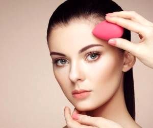 از اسفنج آرایشی تخم مرغی چگونه استفاده کنیم؟