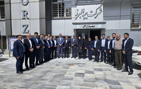 رضایت مندی بیمه گذاران و تکریم مشتریان محور توسعه شعب بیمه البرز است