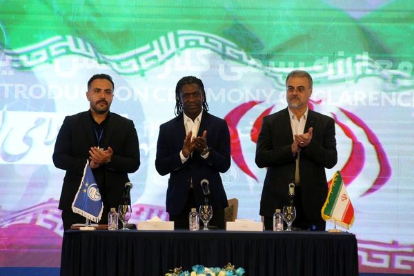 باشگاه استقلال میزبان ستارهای جدید؛ قرارداد سیدورف امضا شد