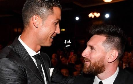 رونالدو: تفاوت من و مسی در تنوع تیم‌ها و قهرمانی‌‌هایم است 