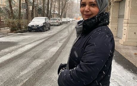 مجری قدیمی تلویزیون در برف + عکس