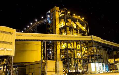 افزایش چشمگیر درآمد و سود عملیاتی شرکت آلومینای ایران در نیمه نخست امسال