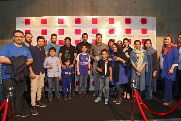 فوتبال در سینما/ اکران فیلم «آبی به رنگ آسمان» با حضور اهالی فوتبال