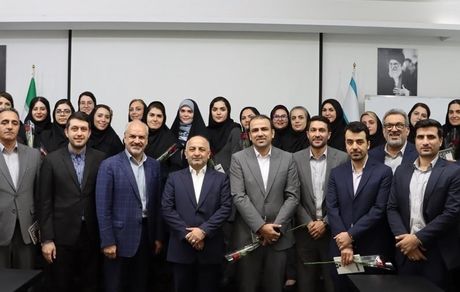 مدیرعامل بیمه دی: بیمه هوشمند با کارکنان خلاق و با دانش، محقق می شود