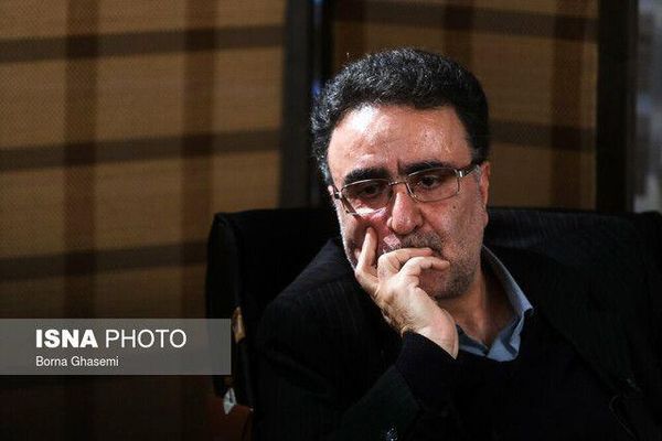 نویسنده "بیانیه ٧٧" من نیستم اما مسئولیت آن را می‌پذیرم