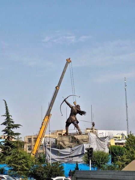 آرش کمانگیر در میدان ونک