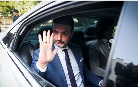 حضور غیر قانونی استراماچونی در استقلال !!