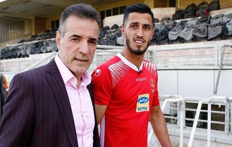 انصاری‌فرد به دنبال تمدید قرارداد بازیکن ناراضی پرسپولیس