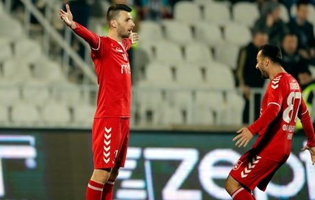 پرسپولیس دوباره به سراغ مهاجم بوسنیایی می رود 