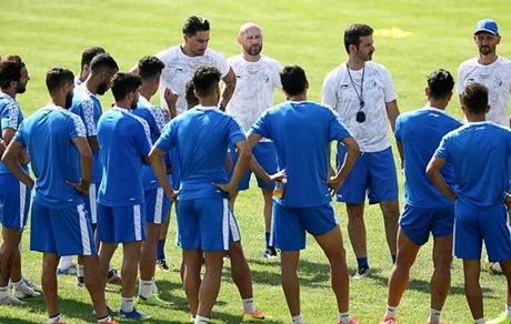 استقلالی‌ها راهی ترکیه شدند