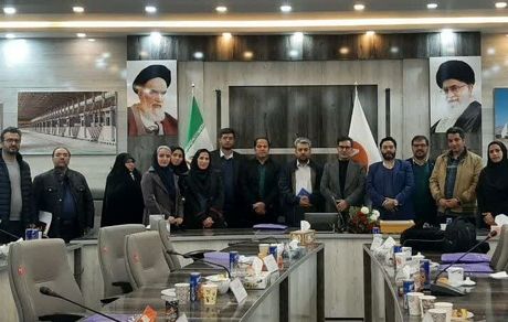 نشست صمیمی اصحاب رسانه با دکتر بادکوبه، رئیس هیات مدیره و سرپرست شرکت آلومینای ایران​