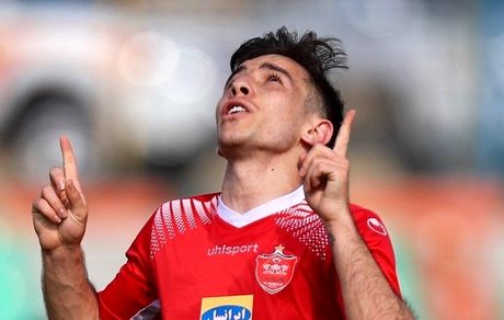 باشگاه پرسپولیس: محرومیت احمدزاده به پایان رسیده است