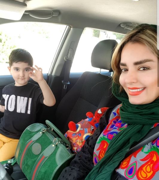 گردش تابستانه خانم بازیگر و پسرش + عکس