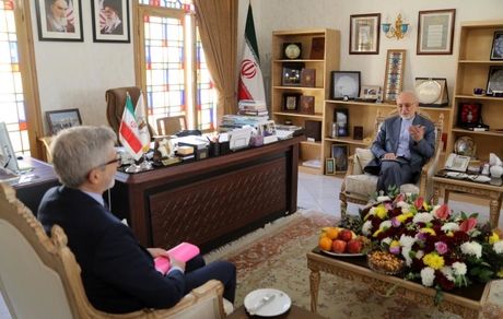 تأکید بر گفت‌وگو، همکاری‌های علمی و بازگشت به دیپلماسی بر پایه واقعیت‌ها
