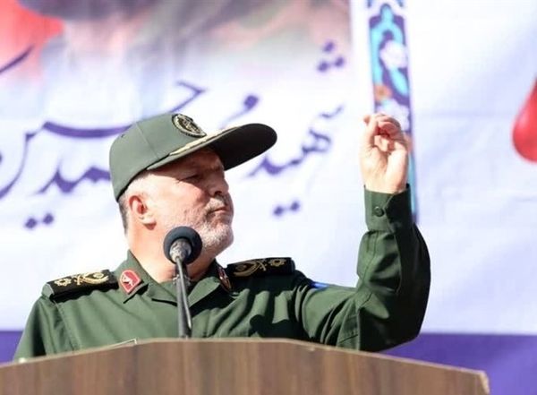 بر گردن نخست وزیر اسرائیل قلاده خواهیم انداخت!