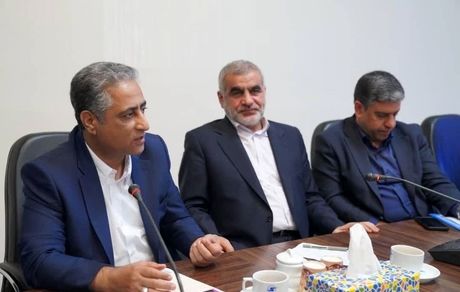 نشست مدیرعامل بانک صنعت و معدن با فعالان اقتصادی و صنعتگران اردبیل