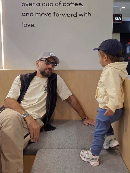 عکسی پربازدید از بهرام رادان و پسرش