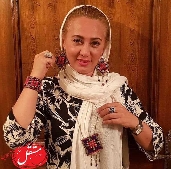 گردنبد و گوشواره متفاوت عجیب خانم بازیگر + عکس