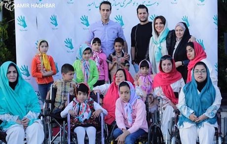 علی کریمی در کنار لیلا بلوکات + عکس