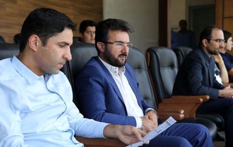 هاشمیان و مربی پرسپولیس تماشاگران شهرآورد صنعتی