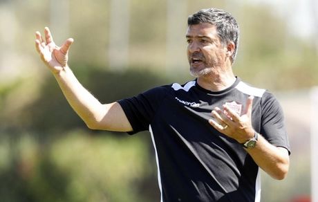 سرمربی بحرین: باید همه توانمان را مقابل ایران به کار بگیریم