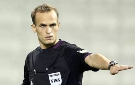 داور اردنی دیدار ذوب آهن با الاتحاد را سوت می زند