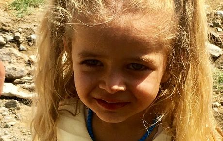 دختری زیبا درصفحه شخصی نیکی کریمی + عکس