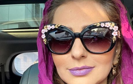 نفیسه روشن در ماشینش + عکس