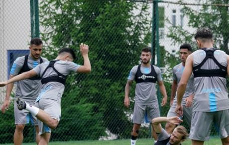 حسینی آماده بازی برای ترابزون در هفته اول سوپر لیگ ترکیه شد+عکس