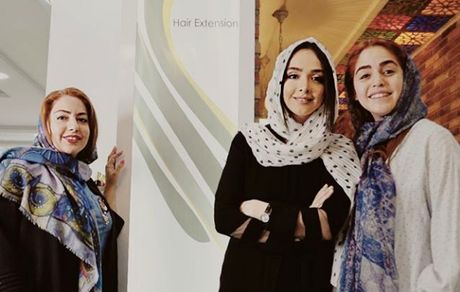 المیرا دهقانی در کنار دوستان خوش سلیقه اش + عکس
