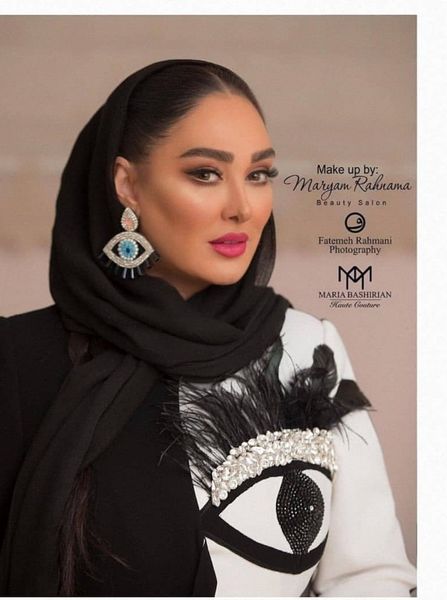 مانتوی چشم دار ِ الهام حمیدی در جشن حافظ + عکس