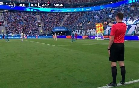 توقف خانگی زنیت صدرنشین در حضور سردار آزمون 