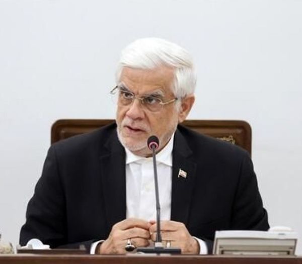 دکتر عارف: افزایش 70 همت، سرمایه بانک صنعت و معدن برای پشتیبانی از تولید