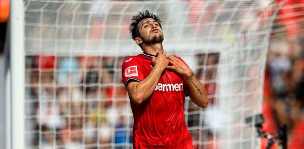  آزمون: بی‌صبرانه منتظر تقابل با طارمی در لیگ قهرمانان هستم