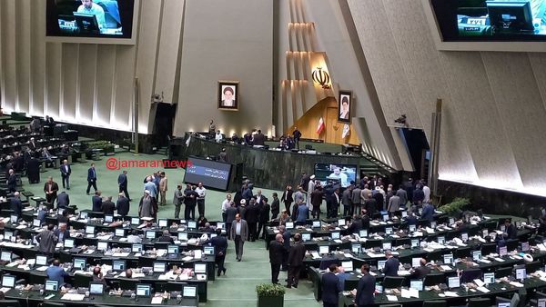 درگیری دو نماینده در مجلس بر شمارش آرا! + فیلم