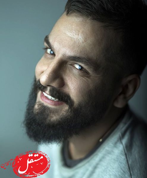 لبخند جذاب عباس غزالی + عکس