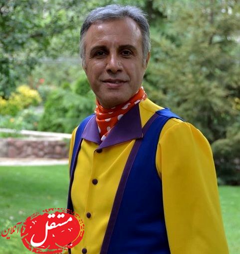 لباس های رنگی علی فروتن + عکس