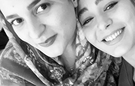 سلفی سانیا سالاری و دوستش + عکس