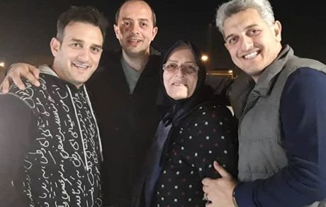 کمدین خندوانه در کنار خانواده اش + عکس