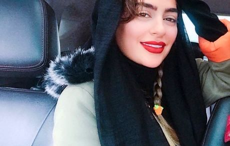 سمانه پاکدل در ماشین لاکچریش + عکس