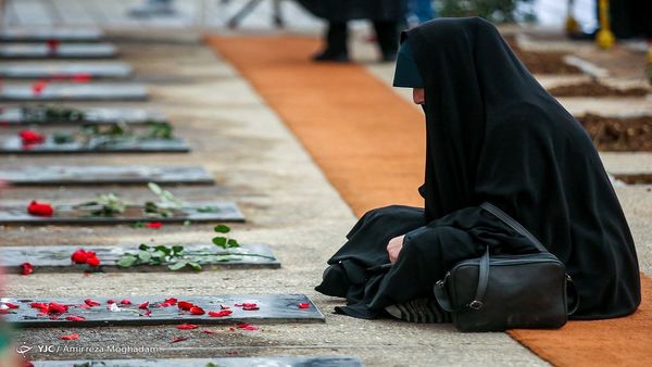 فرش گل 1100 متری در بهشت زهرای تهران رونمایی می شود