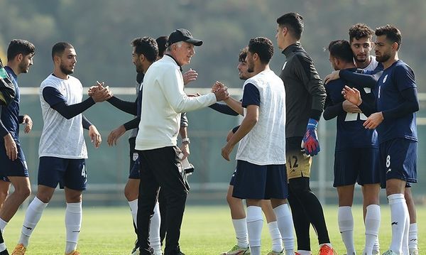 بنگر: بعضی‌ها بازی با انگلیس را خیلی ساده می‌گیرند