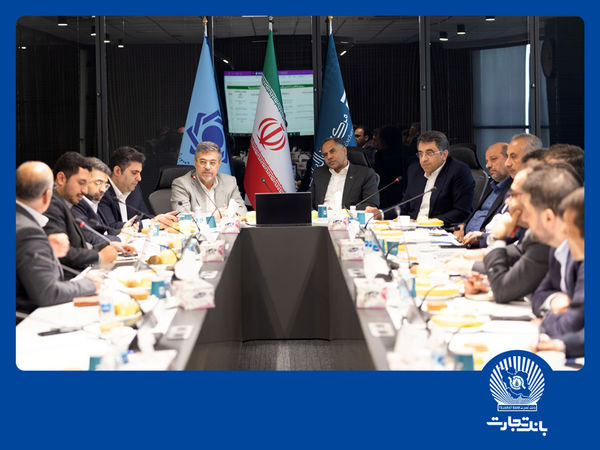 مشارکت فعال بانک تجارت در تأمین مالی شش طرح بزرگ پتروشیمی کشور