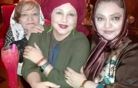 کافه گردی بهنوش بختیاری با مادر و خواهرش + عکس