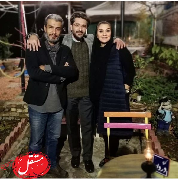 شبگردی آقای بازیگر و همسرش با داور عصر جدید + عکس